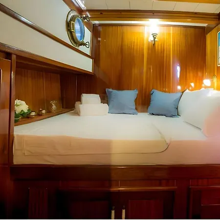 Blue Cruise In Mediterranean Riviera Fethiye